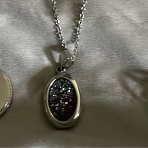 Lia sophia necklace. Like new